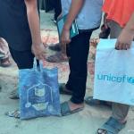 حقائب من الأكياس ودفاتر بالديون.. كيف يعود أطفال غزة إلى المدارس؟