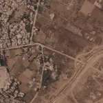 الاحتلال يبني جدارًا ترابيًا يعزل أكثر من نصف قطاع غزة وسط مخاوف من تكريس تقسيم دائم