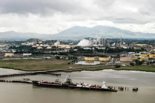 النفط يواصل الصعود لليوم الخامس وسط تعثر محادثات واشنطن وطهران