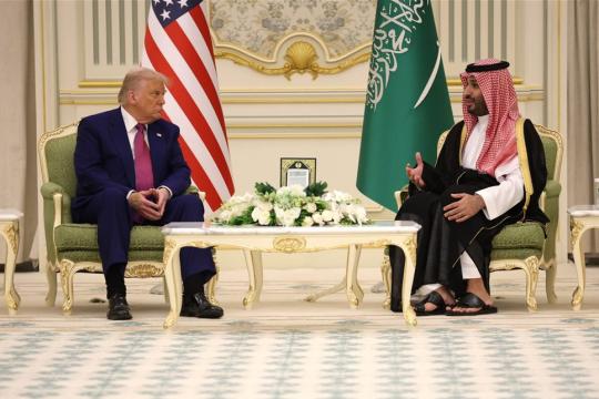 ترامب يوافق على تزويد السعودية ببرنامج نووي مدني