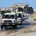 صورة قاتمة من مجمع ناصر: صدمة الأهالي وهم يبحثون بين الجثامين