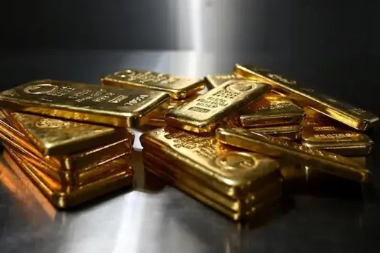 استقرار الذهب قرب 4715 دولاراً وسط تقلبات الحرب وأزمة مضيق هرمز