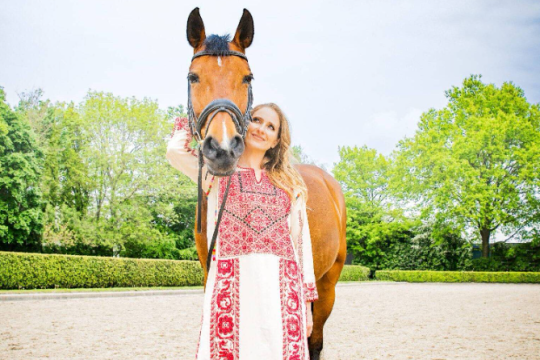 الفارسة الفلسطينية ديانا الشاعر تفوز برئاسة لجنة رياضة الدريساج الدولية