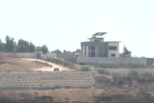 إسبانيا تدين حصار مستوطنين لعائلات فلسطينية في قصرة وتطالب بوقف العنف