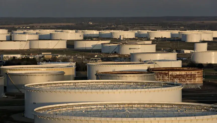 خام برنت قرب 67 دولاراً وغرب تكساس الوسيط عند 63 دولاراً وسط محادثات أميركية-إيرانية