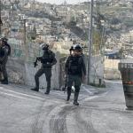 اعتقال وإغلاقات واقتحامات في القدس تعيق صلاة العيد وتفاقم التوتر
