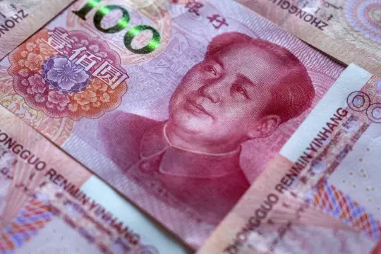 اليوان يصعد لأعلى مستوى في أكثر من 4 سنوات بدعم من صادرات الصين