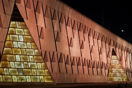 مصر تفتتح المتحف المصري الكبير في احتفال عالمي بحضور السيسي وملوك ورؤساء دول