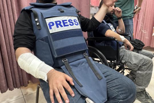57 انتهاكًا ضد الصحفيين الفلسطينيين خلال نوفمبر 2025 وفق تقرير نقابة الصحفيين