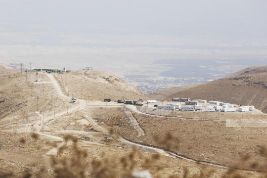 مستوطنون يقيمون بؤرتين استيطانتين في الجفتلك شمال أريحا ومحيط البيرة
