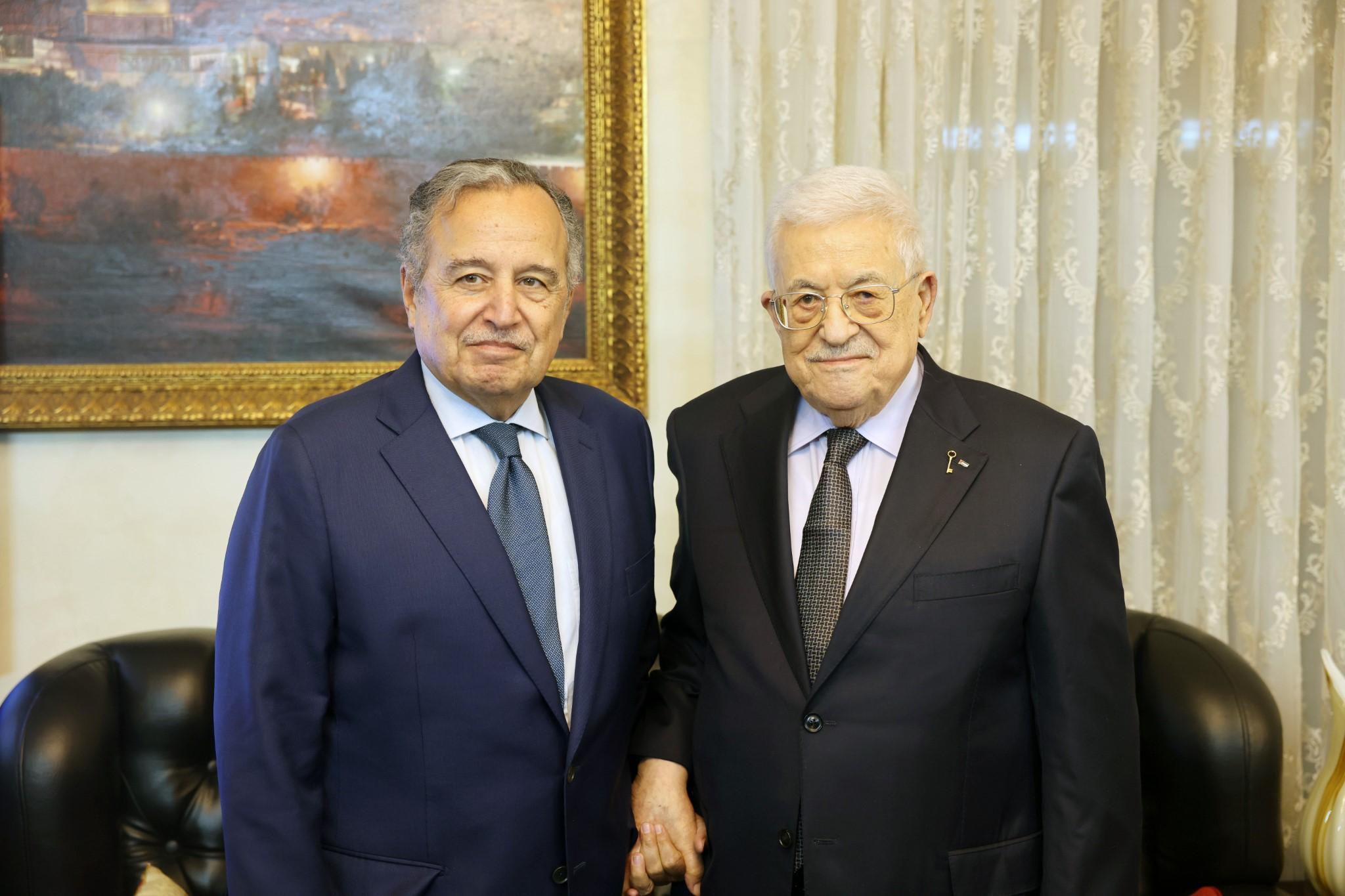 الرئيس عباس يبحث مع أمين عام جامعة الدول العربية تطورات القضية الفلسطينية وتعزيز الدعم العربي