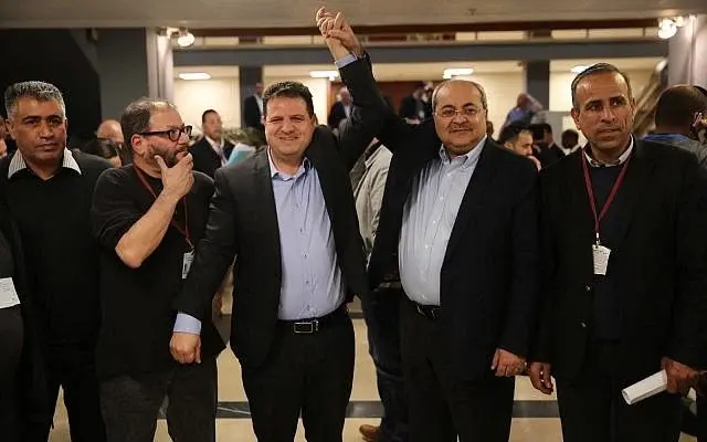 قناة عبرية: السلطة الفلسطينية ضغطت لتوحيد الأحزاب العربية وإسقاط نتنياهو