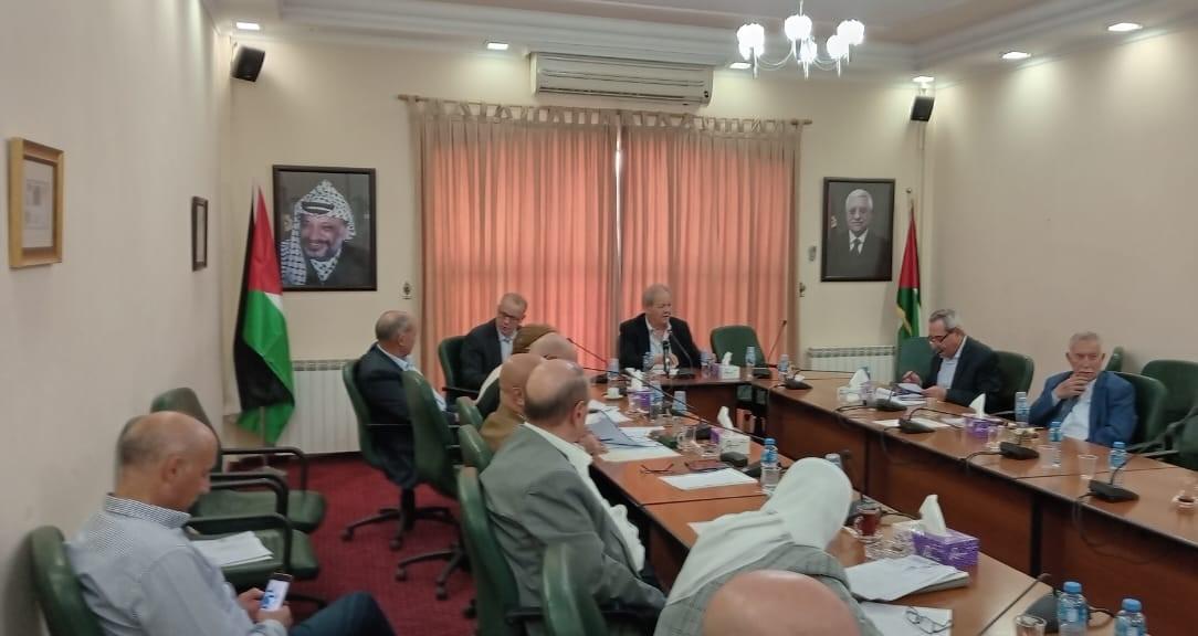 اللجنة تؤكد صلاحياتها الكاملة للتحضير للانتخابات ومقترحًا لتشكيل المجلس من 350 عضوًا يمثلون الوطن والشتات