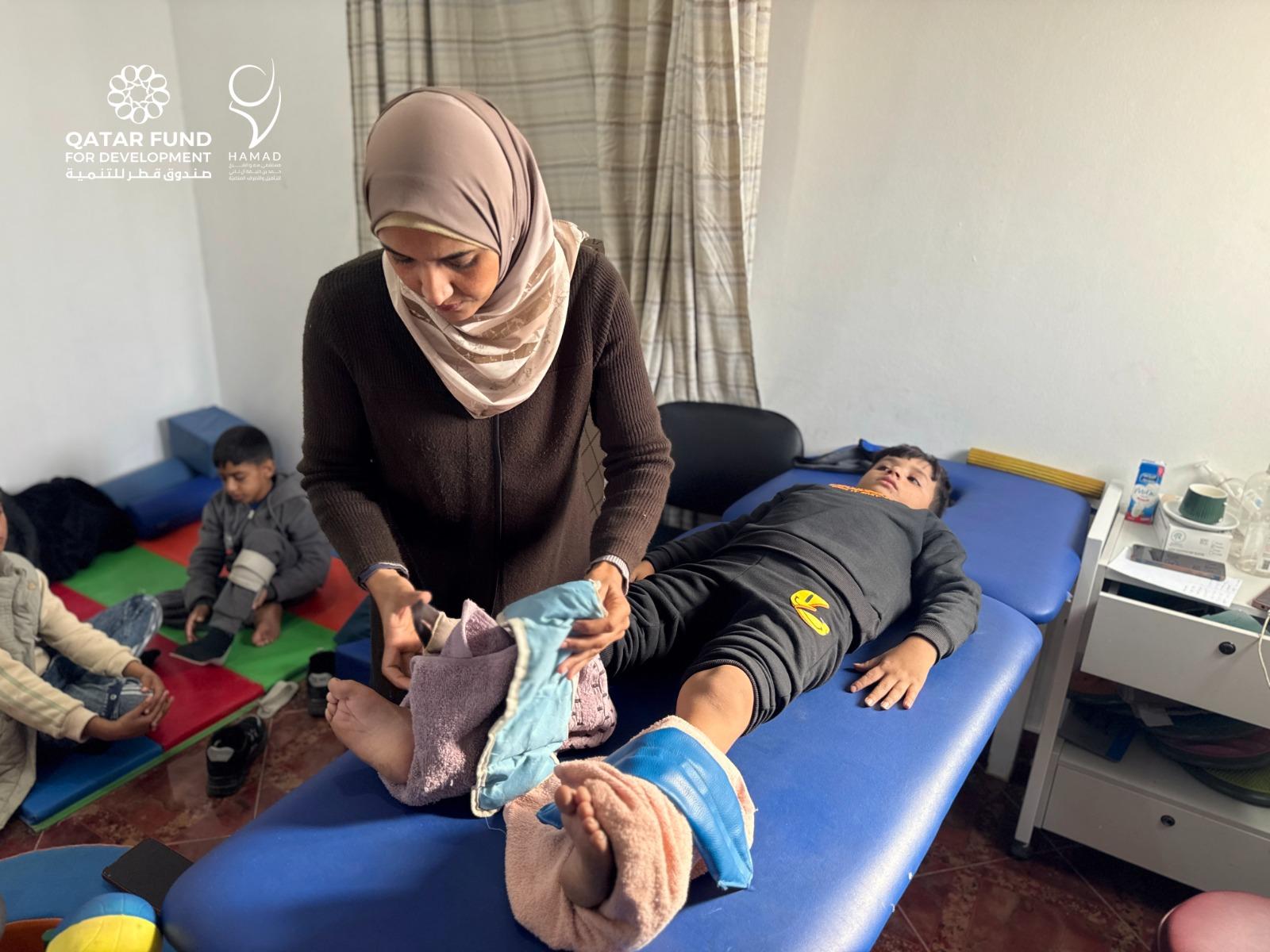 إعادة تشغيل خدمات التأهيل والأطراف الصناعية بعد توقف قسري وبدعم من صندوق قطر للتنمية