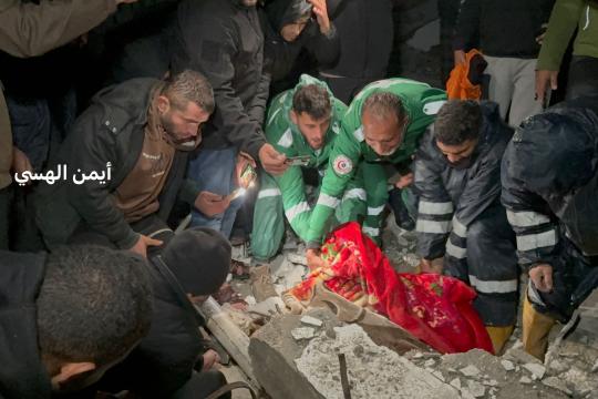 أربع وفيات وجرحى في قطاع غزة جراء انهيار مبانٍ بفعل المنخفض الجوي