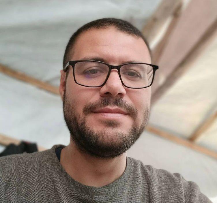 عزات جمال .. كاتب فلسطيني