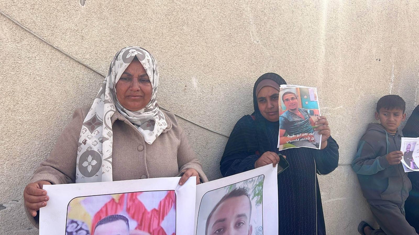 وقفة أمام الصليب الأحمر بمناسبة الذكرى 57 لانطلاقة الجبهة الديمقراطية للمطالبة بحقوق الأسرى