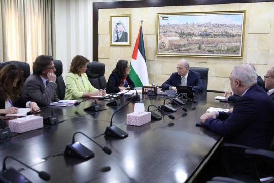 رئيس الوزراء يبحث مع الوفد البلجيكي أولويات الدعم السياسي والاقتصادي لفلسطين