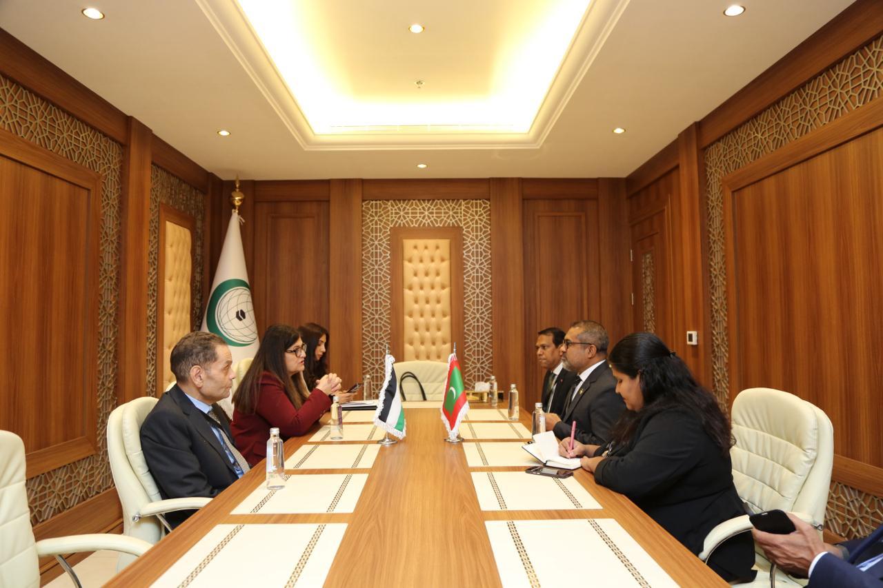 لقاءات ثنائية على هامش اجتماع منظمة التعاون الإسلامي تؤكد ضرورة المساءلة وإنهاء الاحتلال