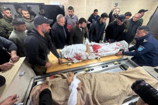 استشهاد شقيقين وإصابة ثلاثة آخرين بهجوم للمستوطنين على قريوت جنوب نابلس