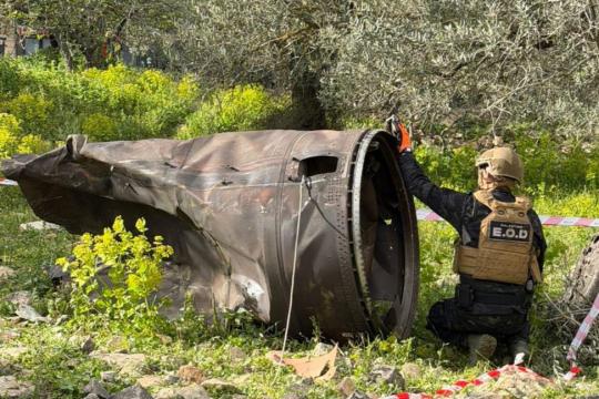 شرطة رام الله تتلف جسمًا مشبوهًا وتتعامل مع شظايا صاروخية في بيرزيت