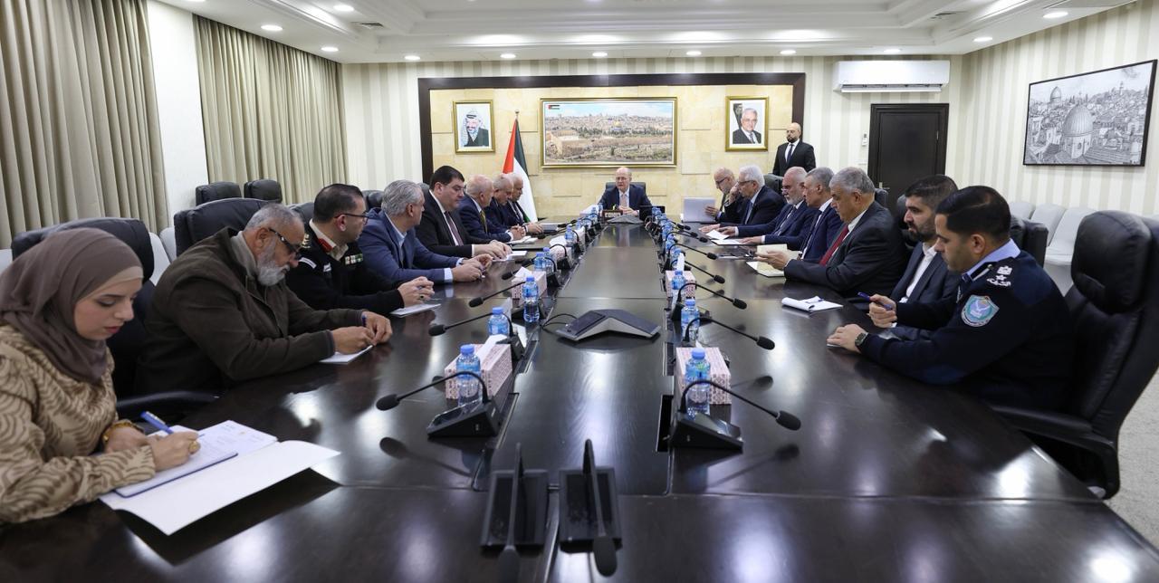 تأكيد حكومي على حماية المستهلك وضمان استقرار السلع الأساسية في ظل الظروف الراهنة