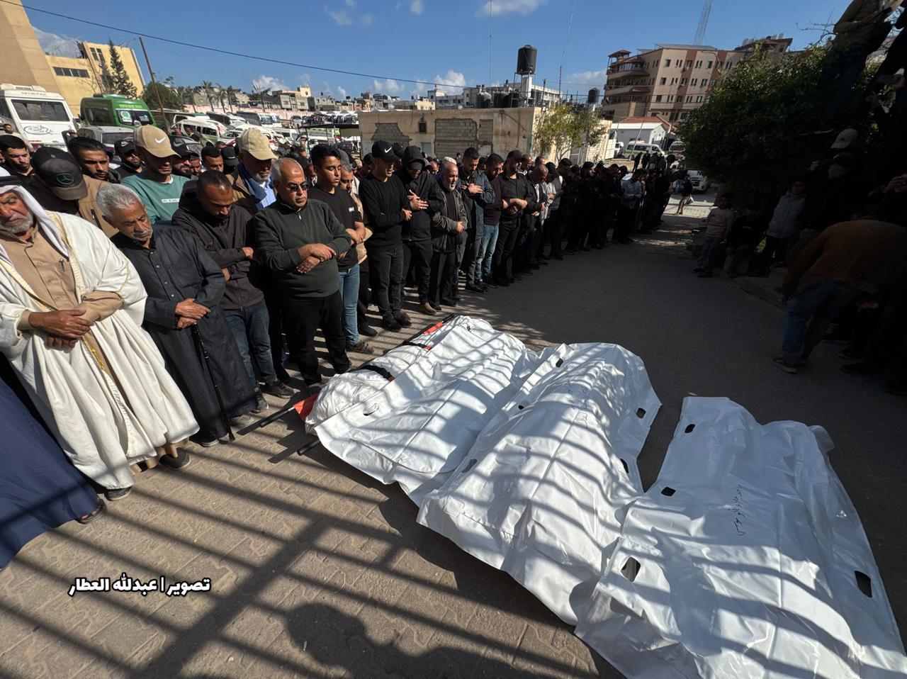 مصادر طبية تؤكد استمرار تعذر الوصول إلى ضحايا تحت الأنقاض وسط تصاعد الأرقام الإجمالية