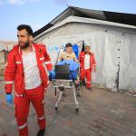 إجلاء 189 شخصًا من غزة عبر معبر كرم أبو سالم بجهود الهلال الأحمر ومنظمة الصحة العالمية