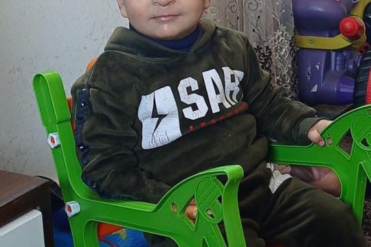 زكي أبو كميل: طفولة تواجه تدهوراً صحياً وسط غياب التشخيص والعلاج