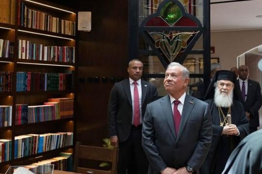 الملك عبد الله الثاني وثيوفيلوس الثالث يفتتحان جامعة المغطس الدولية الأرثوذكسية