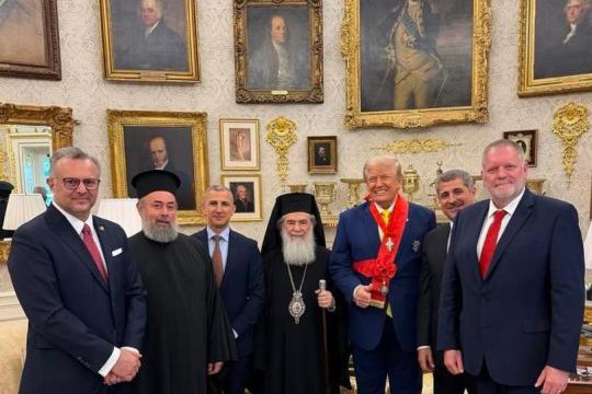 ترامب يستقبل البطريرك ثيوفيلوس الثالث لبحث حماية مسيحيي الأرض المقدسة ورسالة السلام