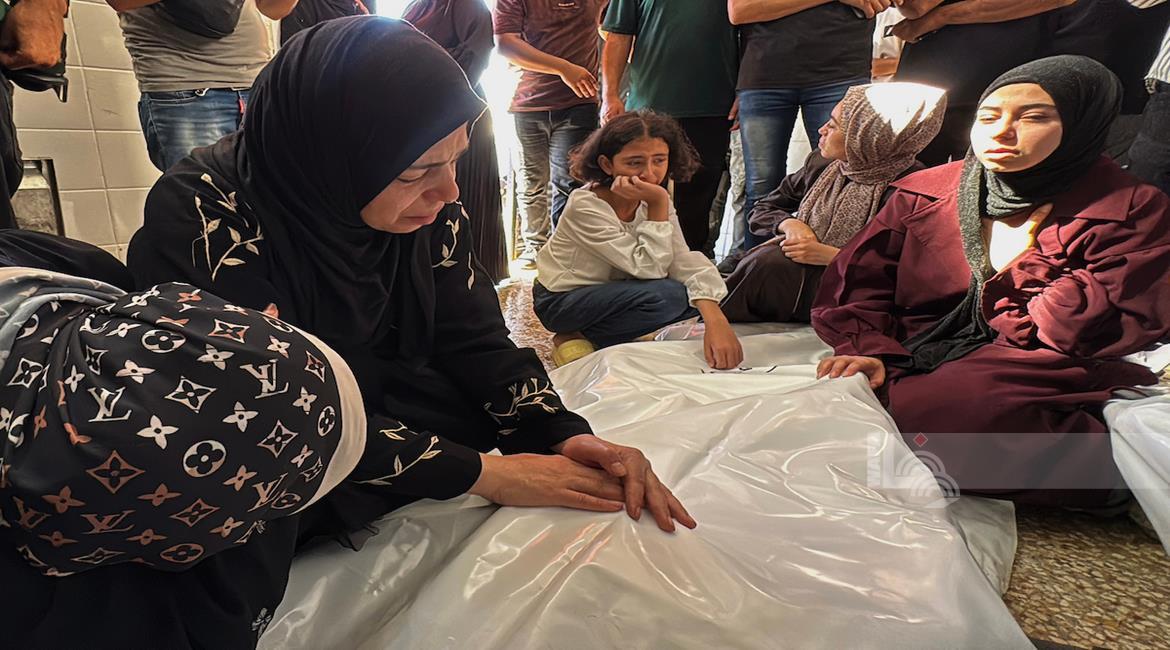المستشفيات استقبلت 3 شهداء و6 إصابات خلال الساعات الـ24 الماضية، فيما أكدت المصادر استمرار وجود ضحايا تحت الأنقاض وتعذر وصول فرق الإنقاذ إليهم.