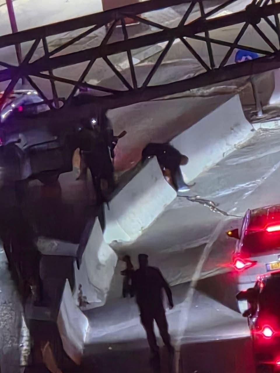 قوات الاحتلال أطلقت النار على الشاب وتركته ينزف على الأرض دون الكشف عن هويته حتى اللحظة