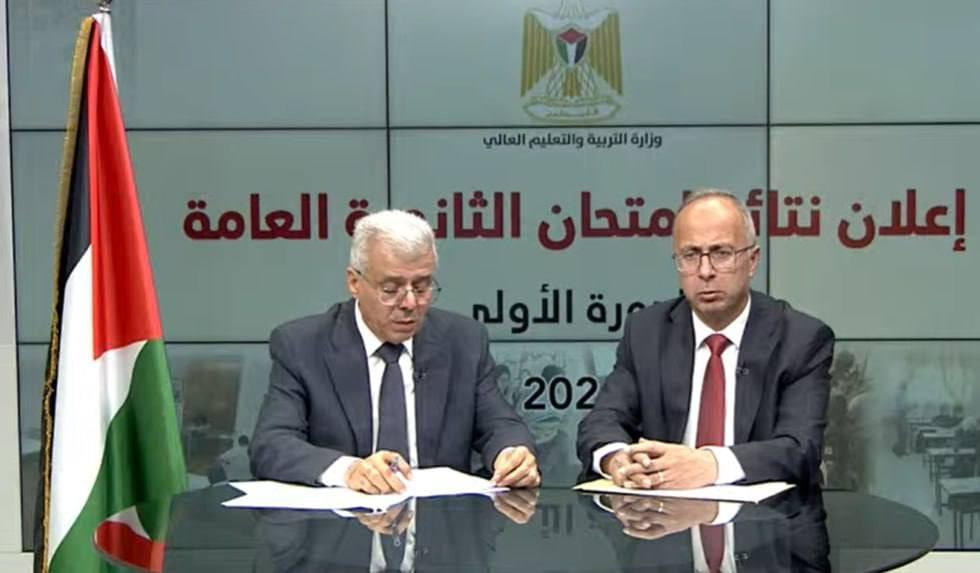 الوزارة تؤكد تأجيل إعلان نسبة النجاح في قطاع غزة لحين استكمال الدورة الثانية، وتكشف عن تفاصيل الامتحانات وأعداد الطلبة والشهداء.