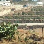 الاحتلال ينقل كرفانات إلى بؤرة استيطانية جديدة غرب الخليل