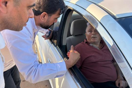 قيادة تيار الإصلاح الديمقراطي بمصر تزور الصحفي زكريا التلمس عقب وصوله للعلاج