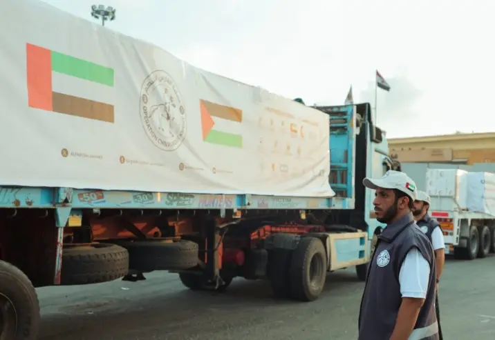 أبوظبي: مساعدات بأكثر من 3.89 مليار دولار و126 ألف طن من المواد الإغاثية والطبية والغذائية منذ بدء العملية