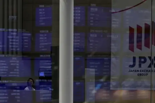 قفزة في النفط وتراجع الأسهم الأميركية مع تصاعد التوترات بين واشنطن وطهران