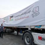 الإمارات تُدخل 980 طناً من المساعدات الإنسانية إلى قطاع غزة عبر 62 شاحنة