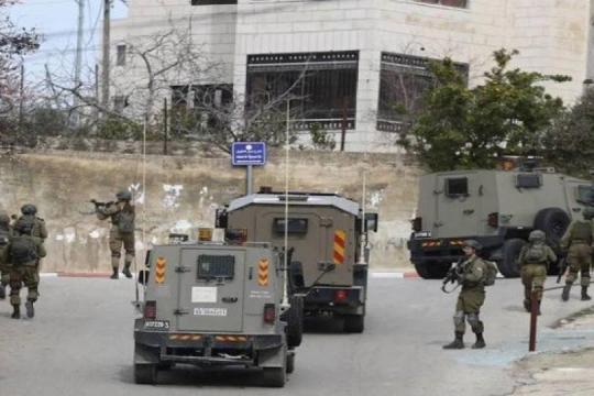 الاحتلال يفرض إغلاقًا لمدة 48 ساعة على محال تجارية جنوب جنين