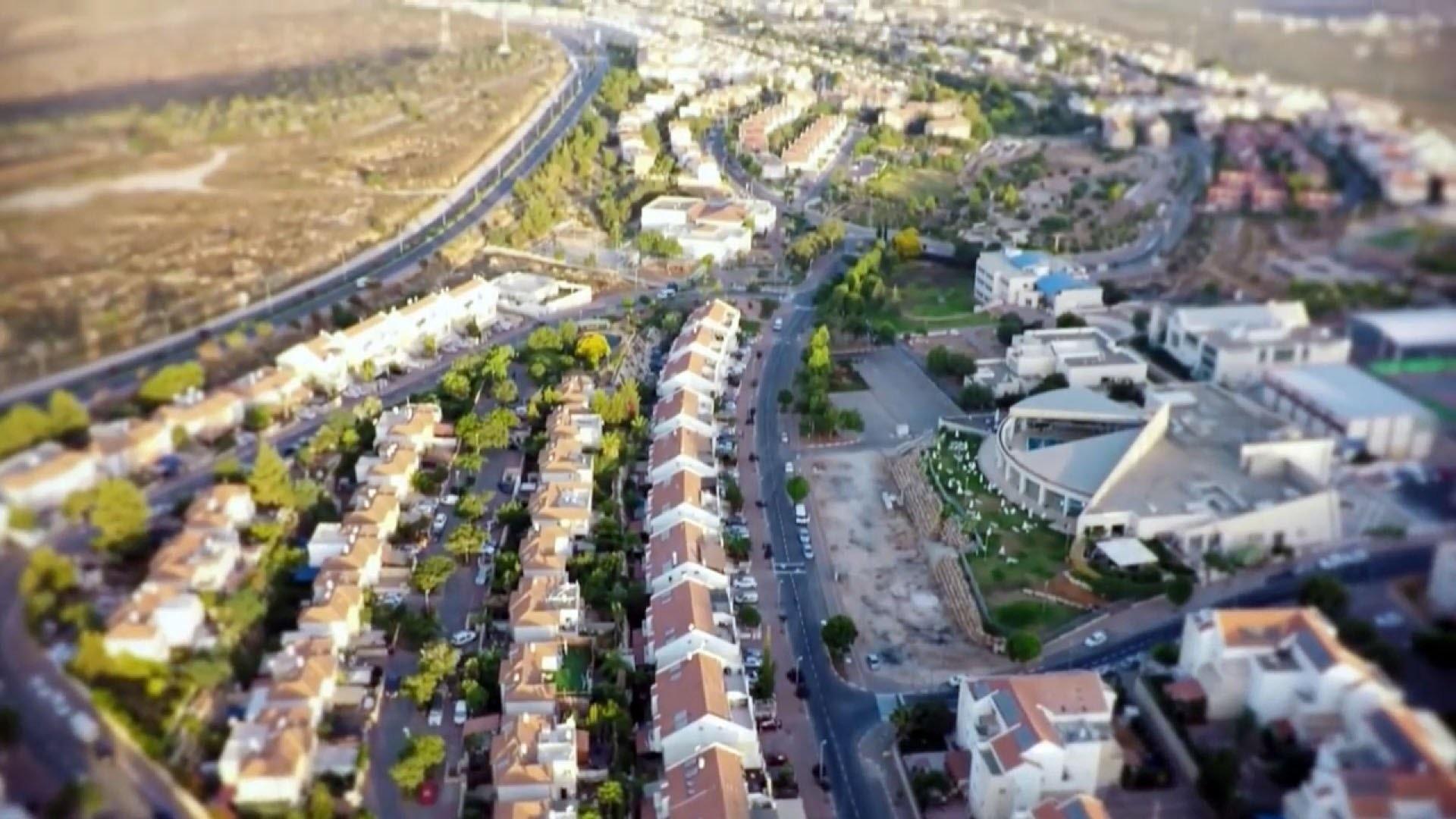 البيدر: بناء السياج الاستيطاني حول تجمعات فصايل يهدد بعزلها عن محيطها الفلسطيني