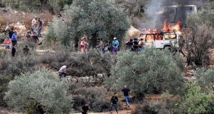 "مقاومة الجدار" تحذر من استهداف الفلسطينيين وممتلكاتهم ومصادر المياه والمراعي