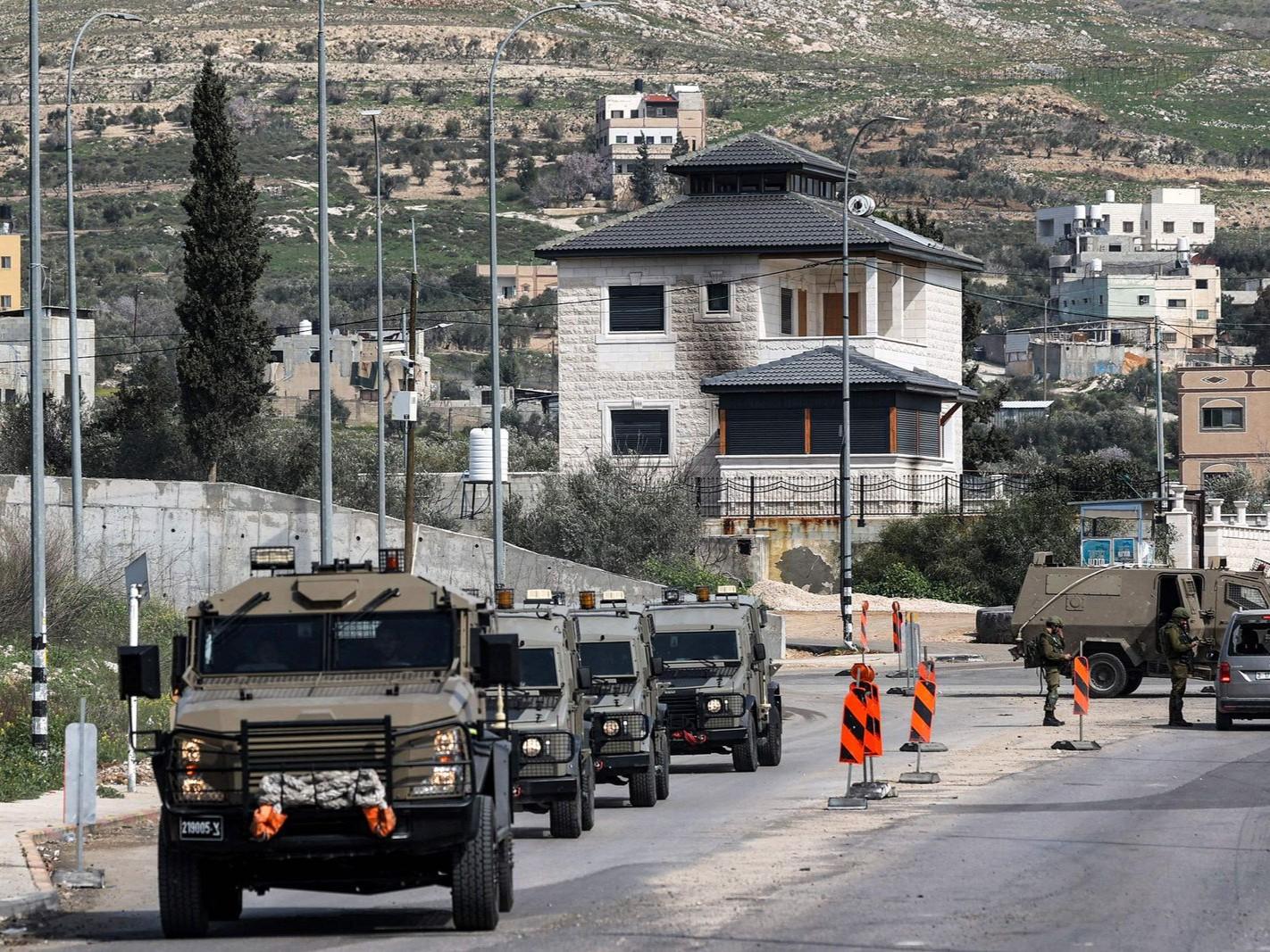 إصابات بالرصاص والاختناق واعتداءات على أراضٍ ومركبات ومواطنين في جنين والخليل وسلفيت وبيت لحم