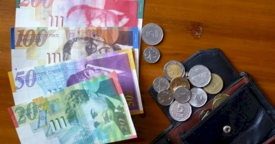 فدية الصوم وجبتان عن كل يوم إفطار ولا تقل عن قيمة صدقة الفطر