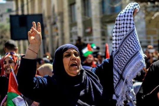 المنظمات الأهلية الفلسطينية تطلق نداءً عاجلاً لحماية المرأة الفلسطينية