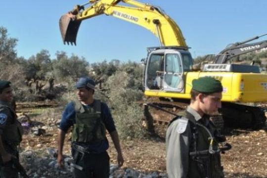 الاحتلال يهدم منزلاً قيد الإنشاء شرق جنين ويقتلع أشجار زيتون جنوب المحافظة