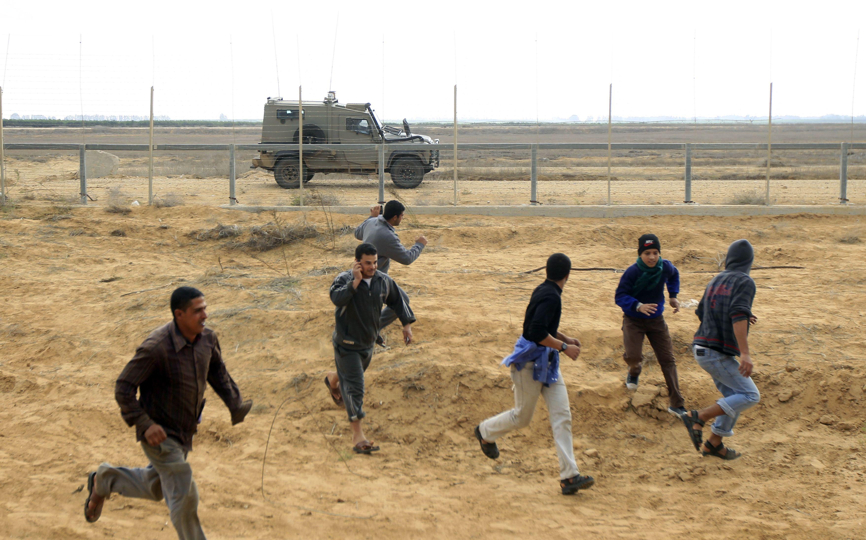 جيش الاحتلال يعلن اعتقال فلسطينيين اثنين تسللا لمستوطنات الغلاف