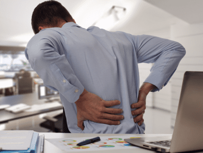 آلام أسفل الظهر تدل على الإصابة بمرض خطير فلا تتجاهلها