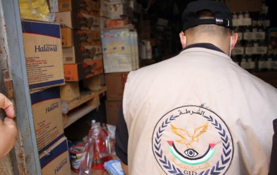 غزة: مباحث التموين تُصادر جهازين مُخالفَين لتعبئة الغاز المنزلي