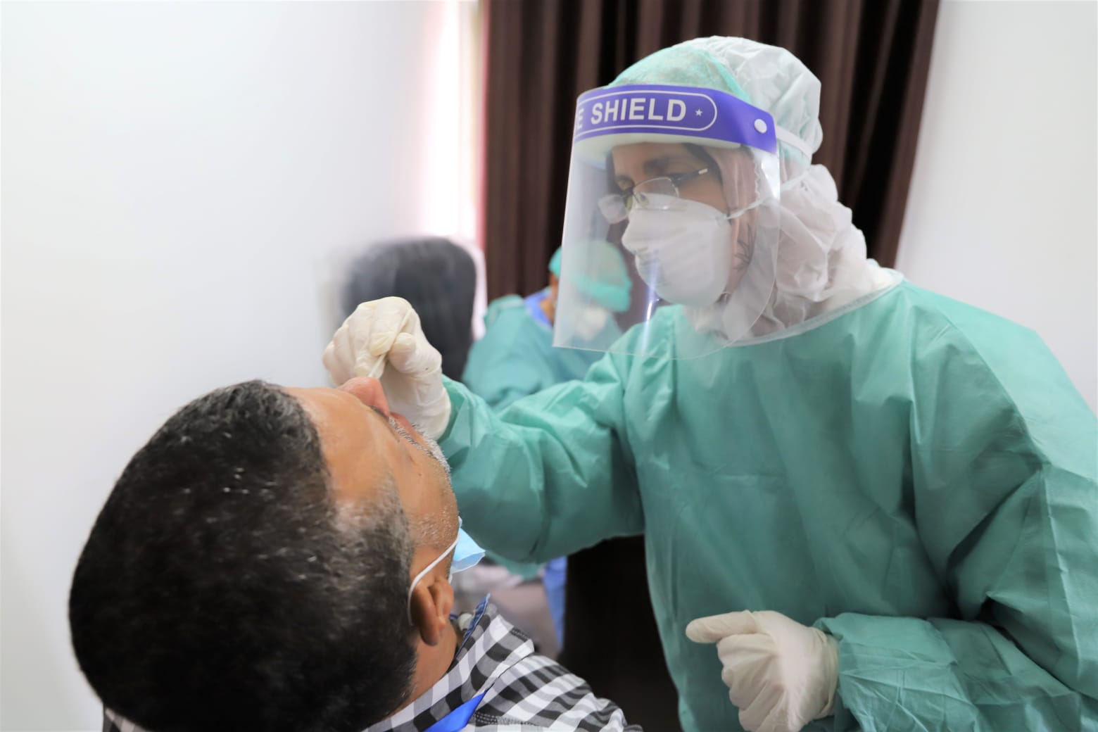 6 وفيات و382 إصابة جديدة بفيروس كورونا في فلسطين